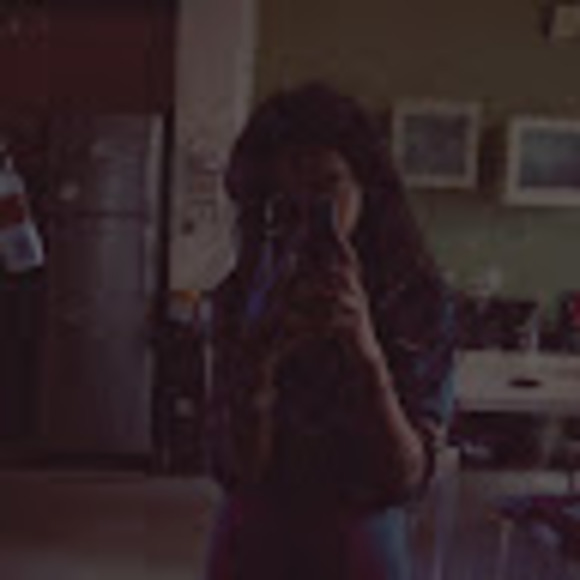 Meet your Posher, Rhea - Picture 1 of 1